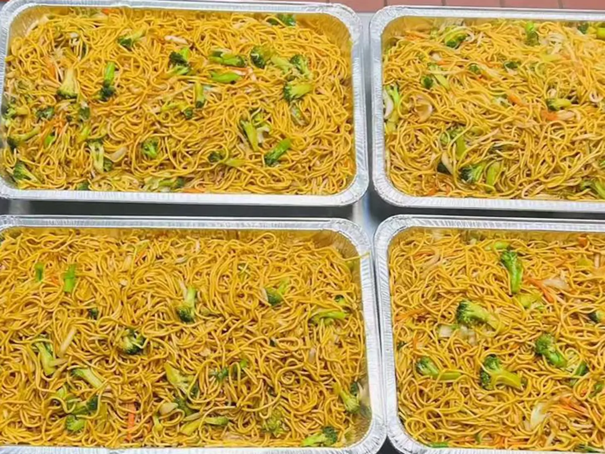 Veggie Lo-Mein Tray